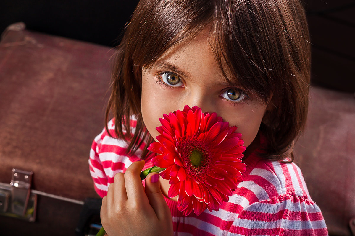 Девочка и цветок - Ангелина Косова