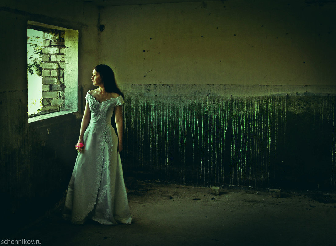 The girl in a wedding dress - Олег Щенников