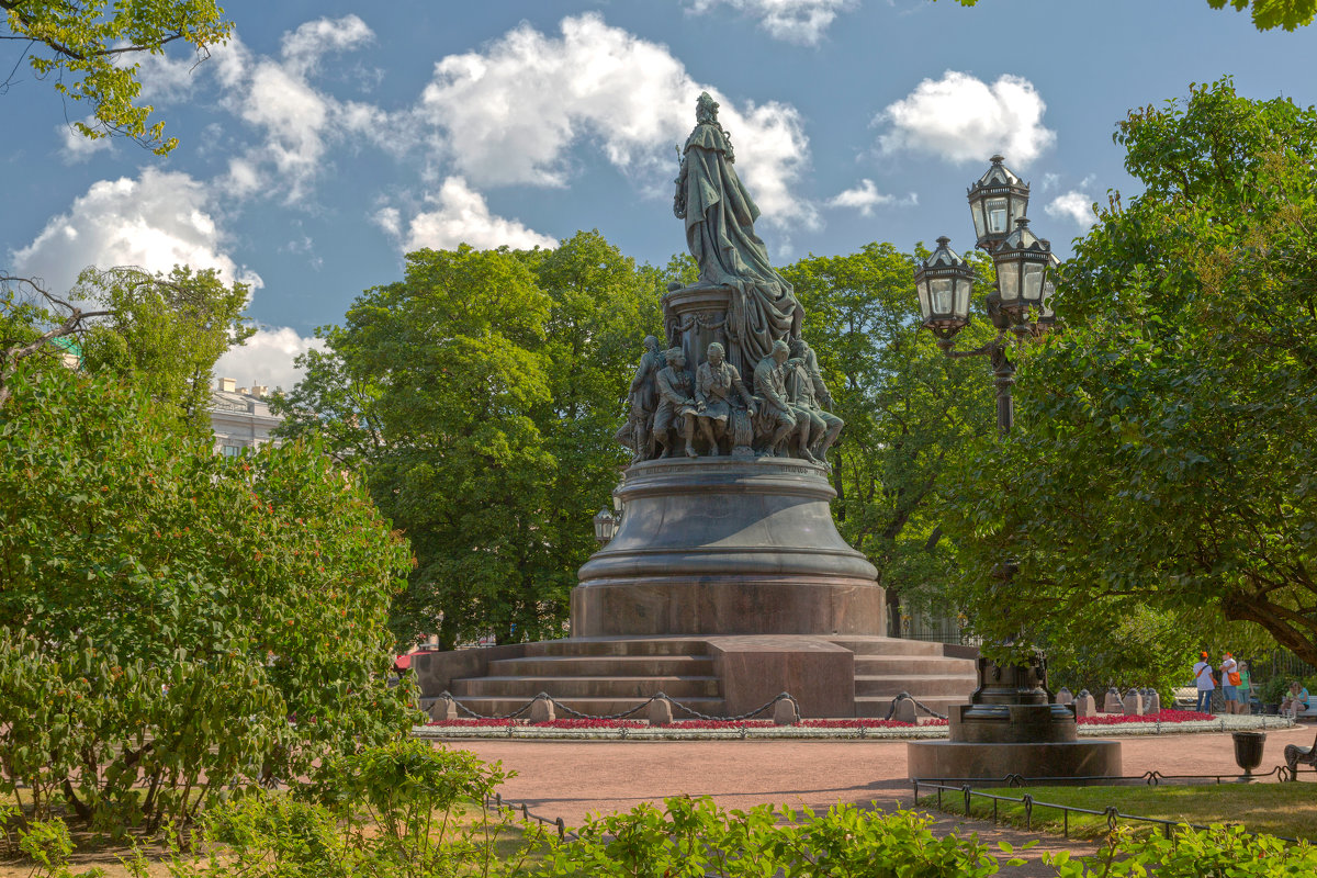 памятник Екатерине II на площади Островского в Санкт-Петербурге - Александр Дроздов