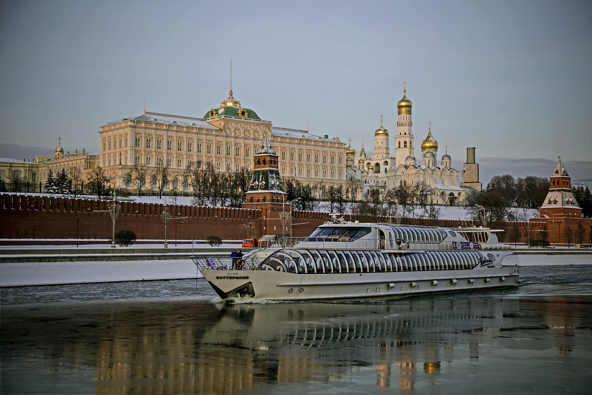 Москва - река ..Кремль - Viacheslav Birukov