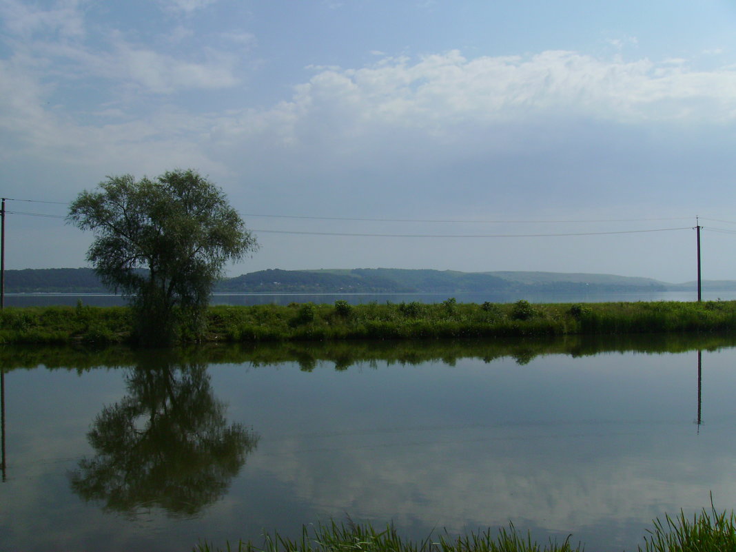 Вид  на  речной  канал  и  Бурштынское  море - Андрей  Васильевич Коляскин