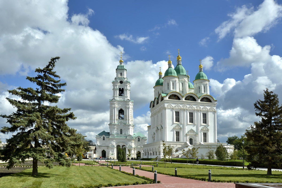 Успенский собор и колокольня Астраханского Кремля - Сергей Сёмин