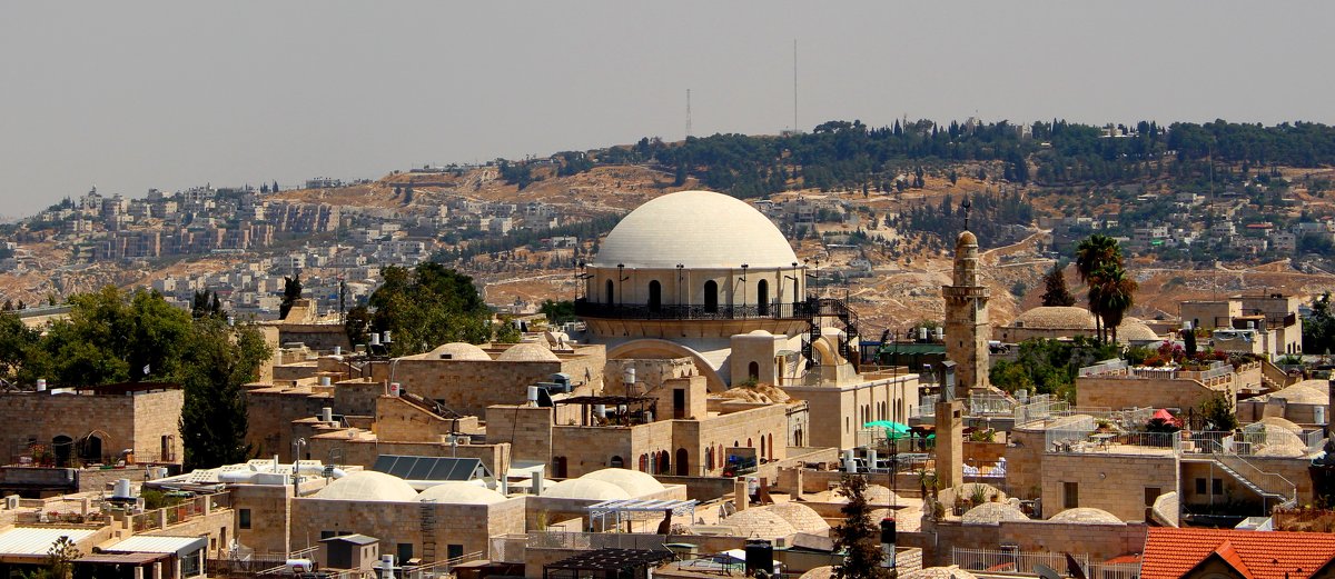 Белый купол синагоги - Александра 