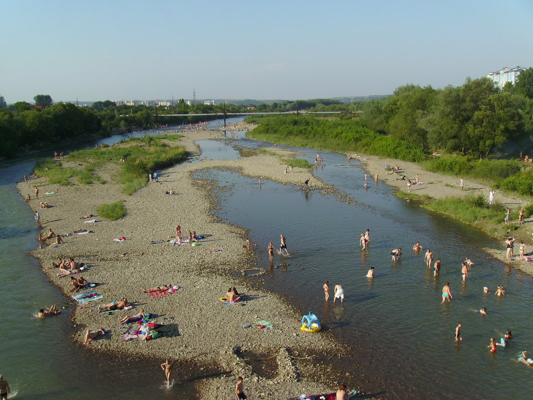 Река  Быстрица  Надворнянская  в  Ивано - Франковске - Андрей  Васильевич Коляскин
