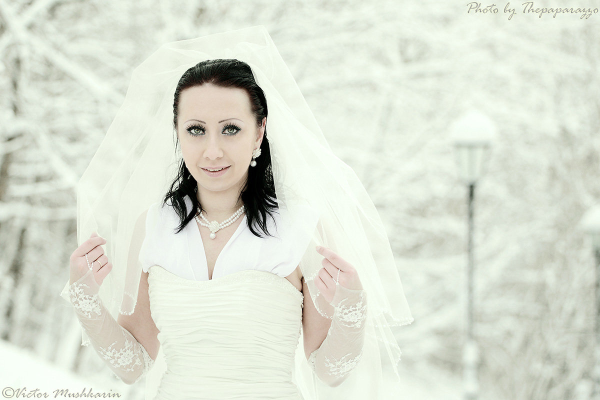 Невеста на зимней прогулке (0885) CLD - Виктор Мушкарин (thepaparazzo)