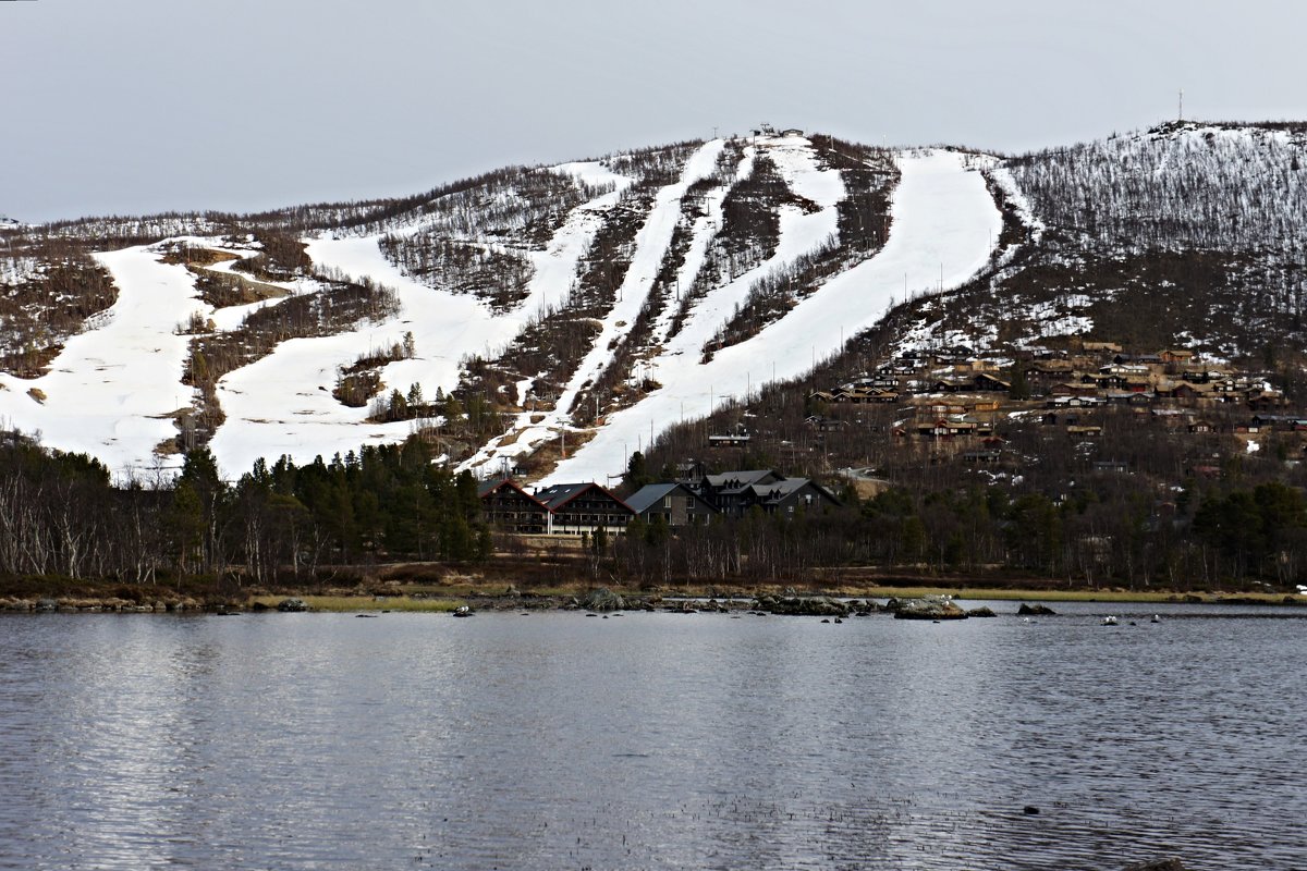 Гейло располагается между Бергеном и Осло на плато Хардангер, на высоте 988 м - Елена Павлова (Смолова)