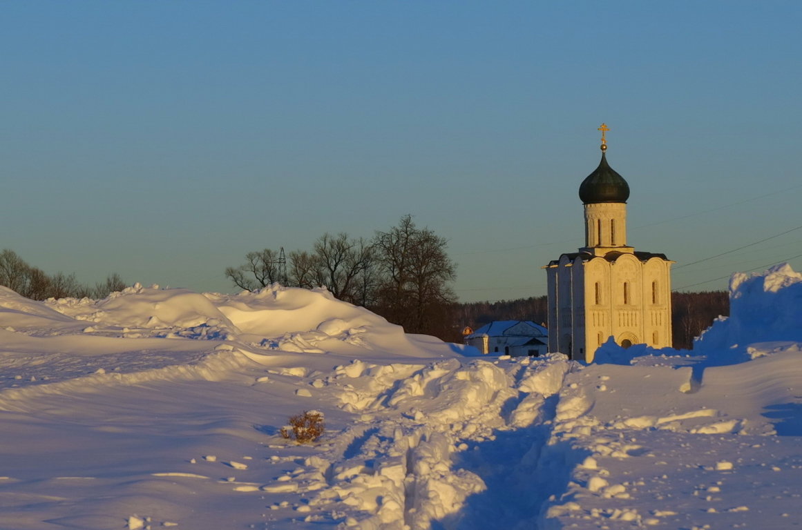 Храм Покрова на Нерли зимой