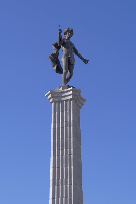 Памятник Аполлону - Галина Татьяныч