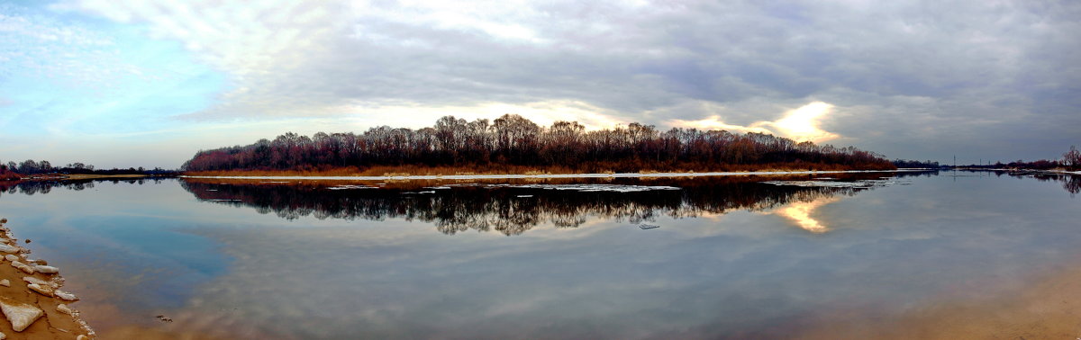 Река Сож в Гомеле. Конец февраля 2015  - панорама - yuri Zaitsev