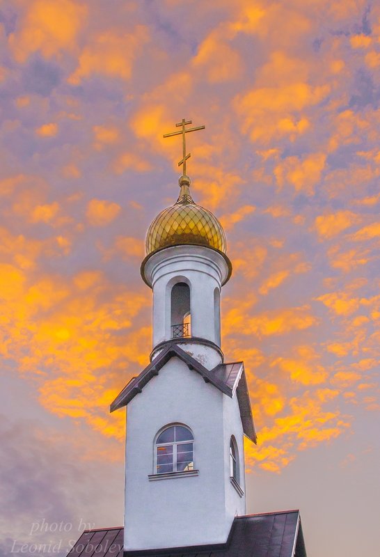 На закате - Леонид Соболев