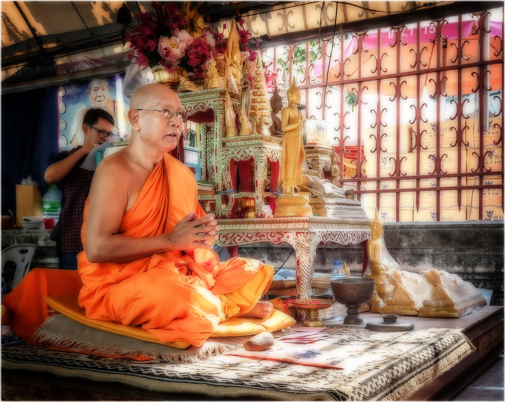 Камбоджа...буддийский монах.. - Александр Вивчарик