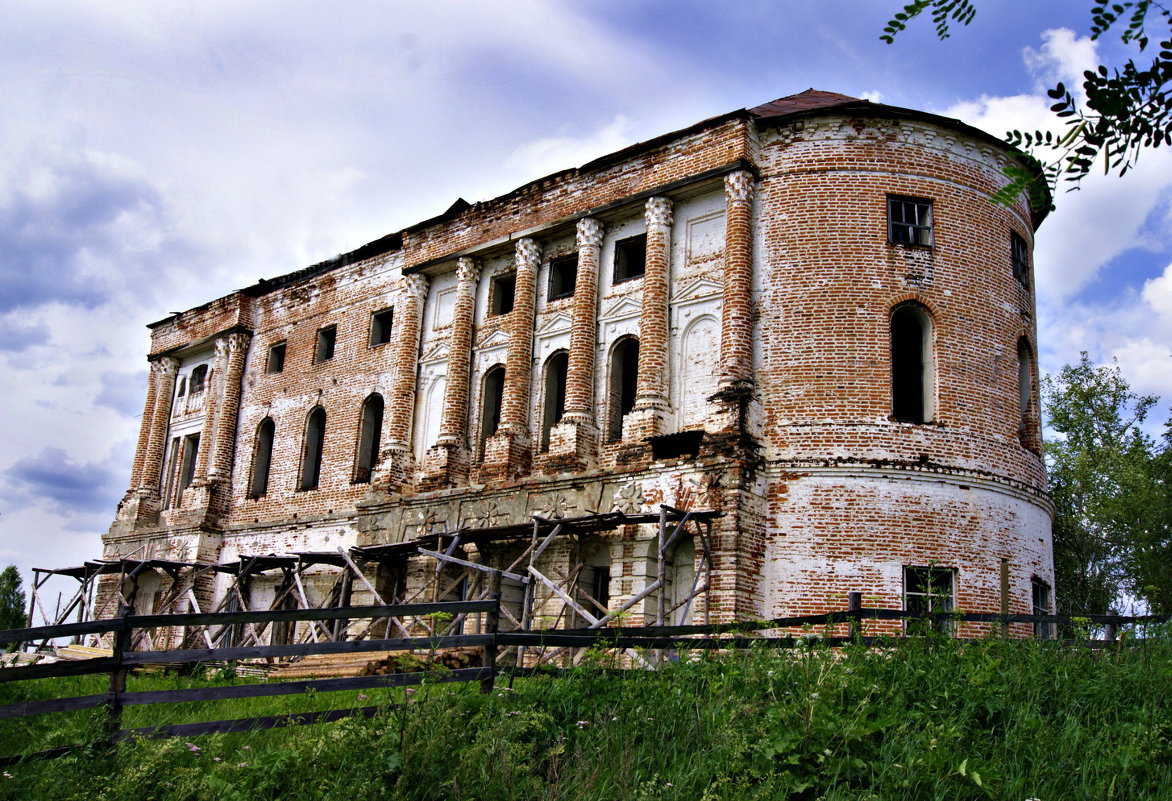 Восстановление церкви Воскресения Христова в с. Усть-Кулом (Коми) - Инна *