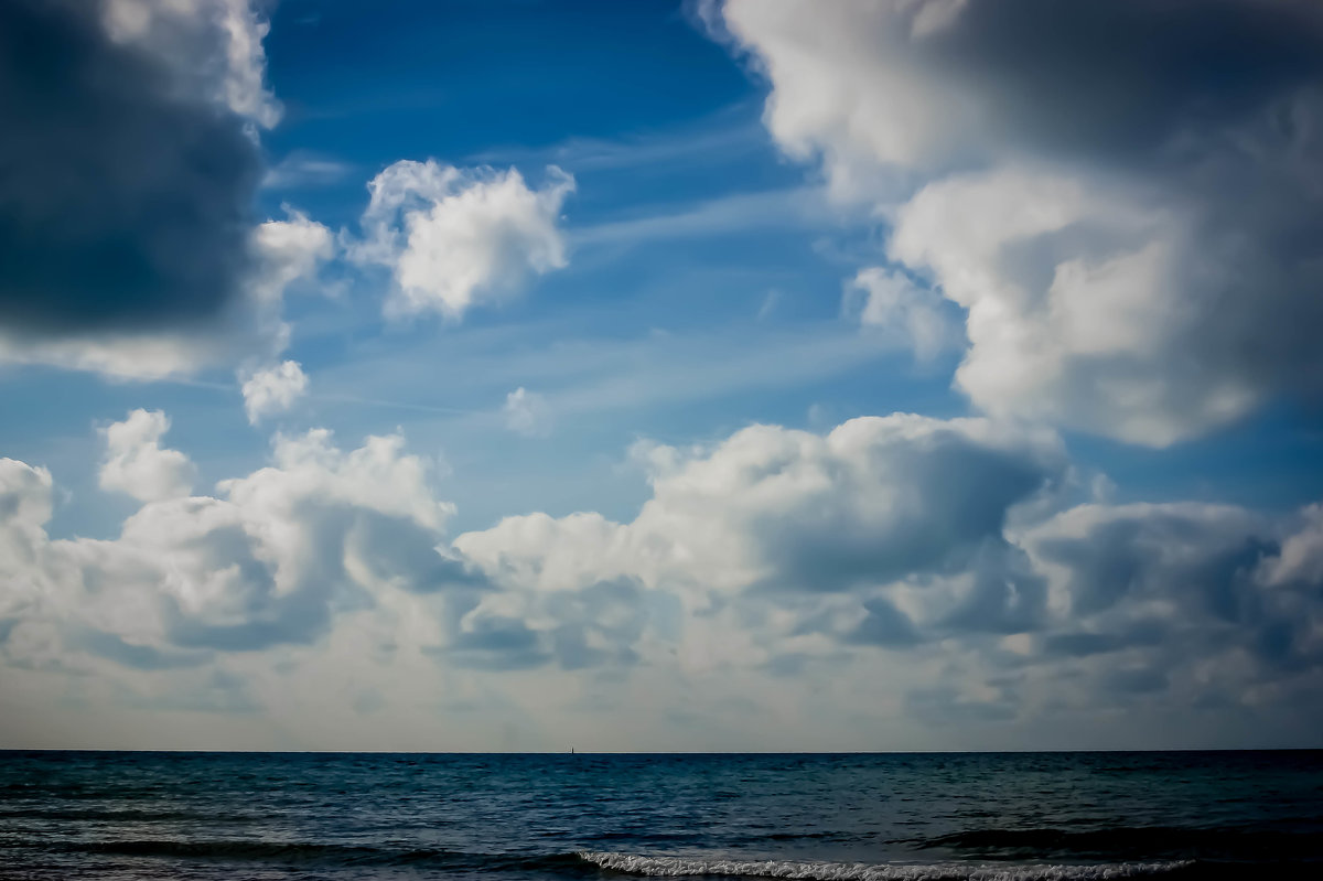 Море, небо, облака... - Андрей Печерский 