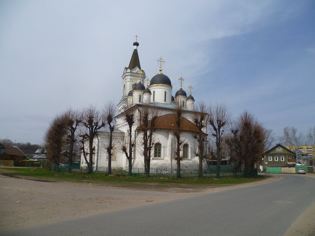 Белая Троица. Церковь Троицы Живоначальной в Затьмачье 1564 год - Наталья Гусева