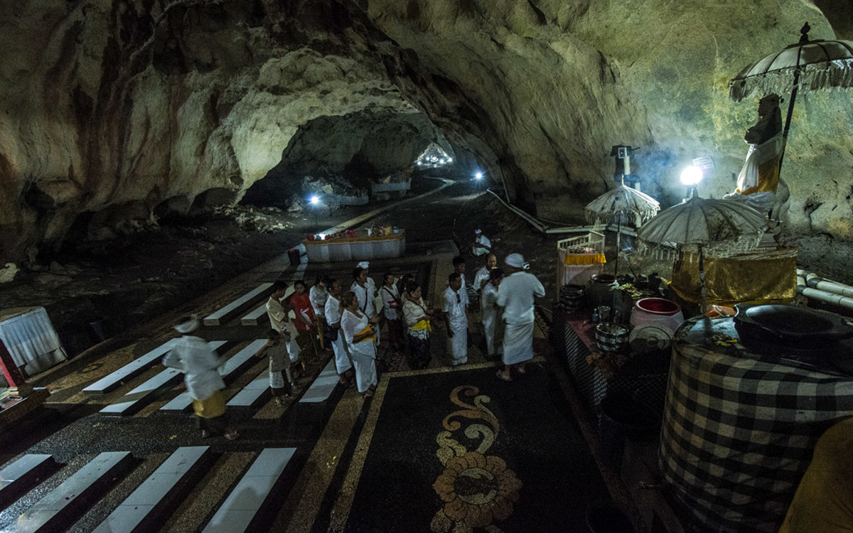 пещерный храм Goa Giri Putri (Гоа Гири Путри) - Alexander Romanov (Roalan Photos)