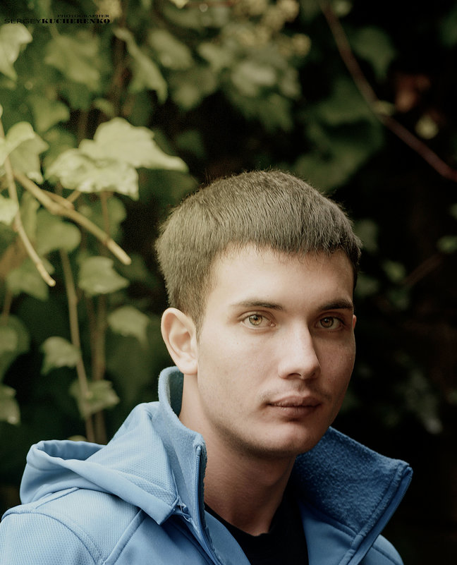 Портрет - Сергей Кучеренко