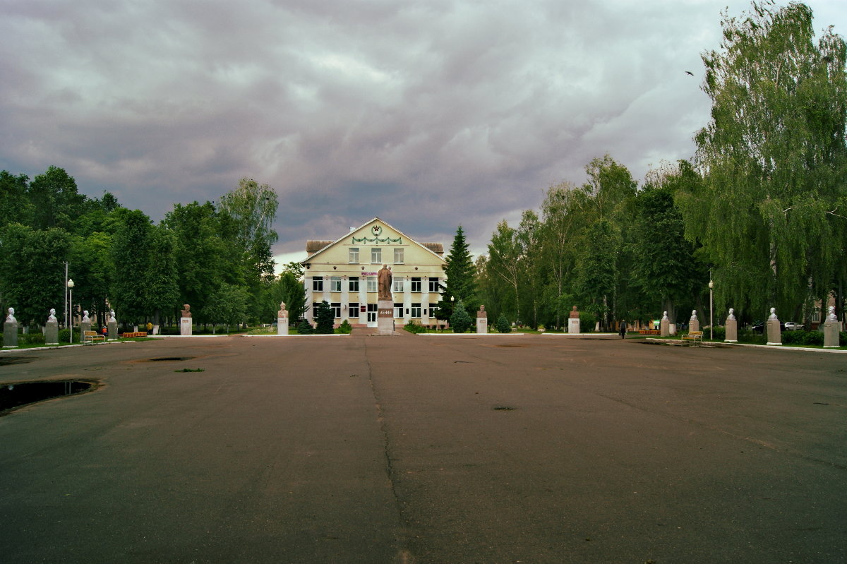 Маленький городок - Игорь Сикорский