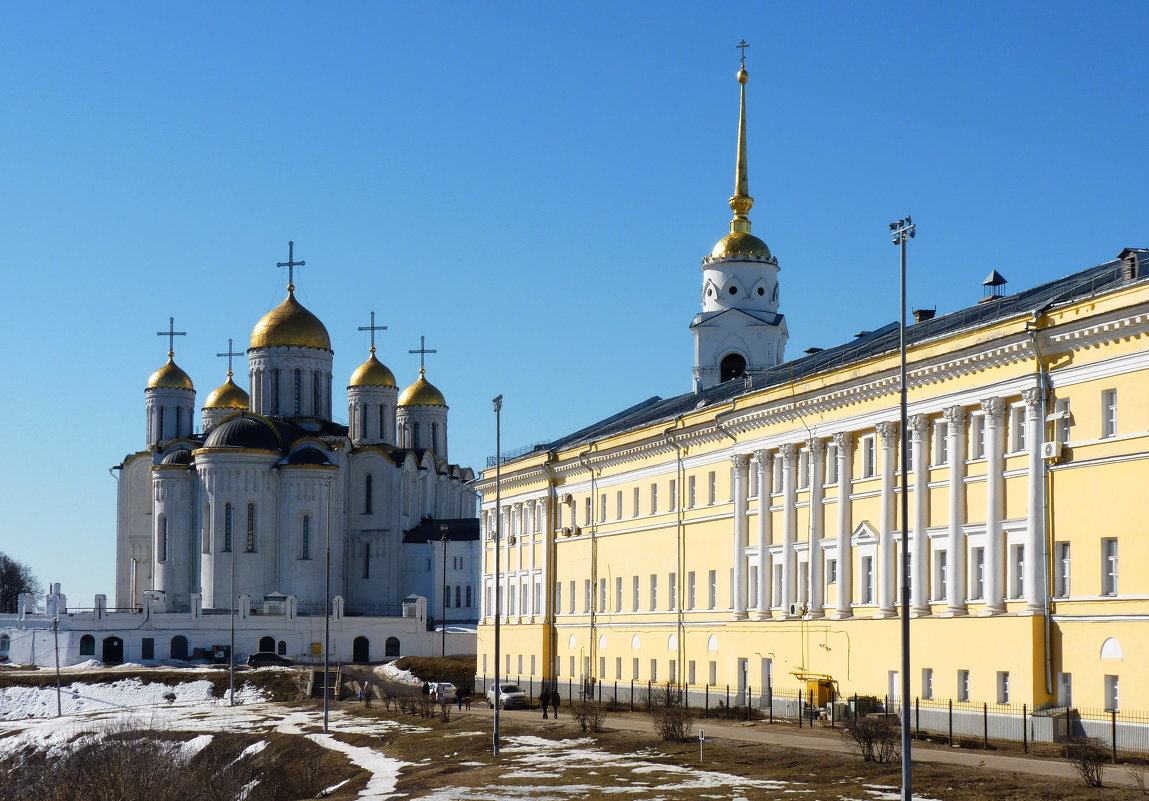 Успенский собор и здание Присутственных  мест - Galina Leskova
