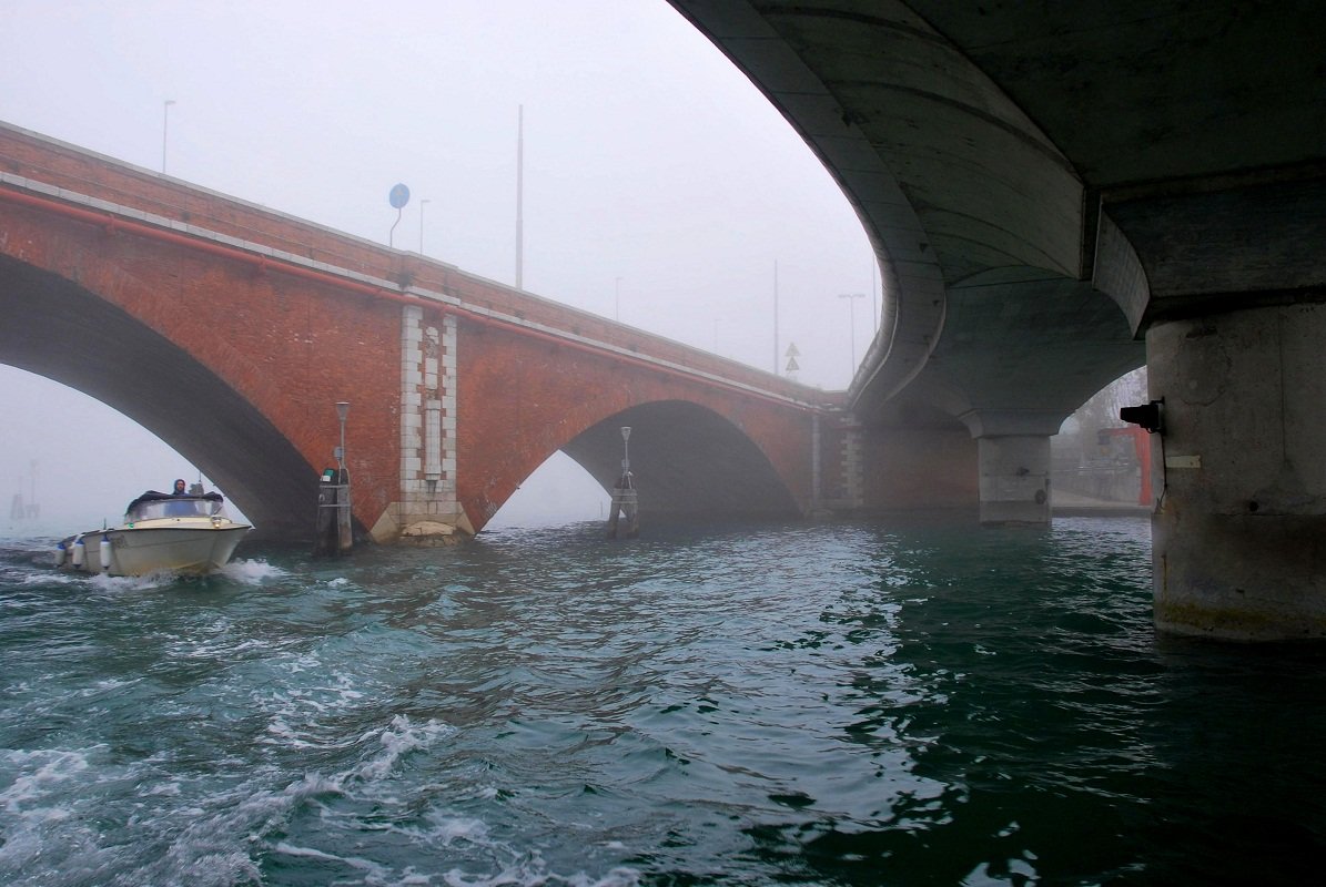 туманная Венеция. Мосты - Елена Познокос