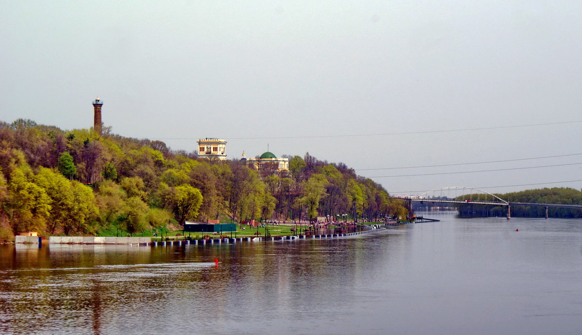 Река Сож с видом на парк и дворец Румянцевых и Паскевичей в Гомеле - yuri zaitsev