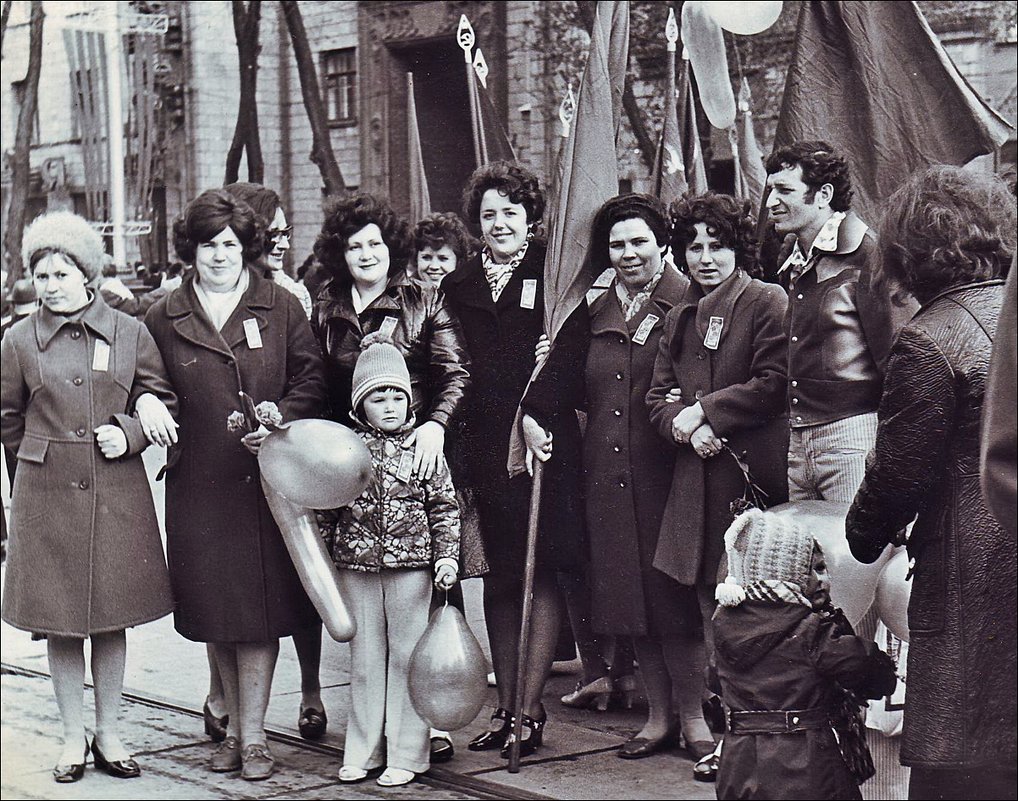 На демонстрации. 1972 год - Нина Корешкова