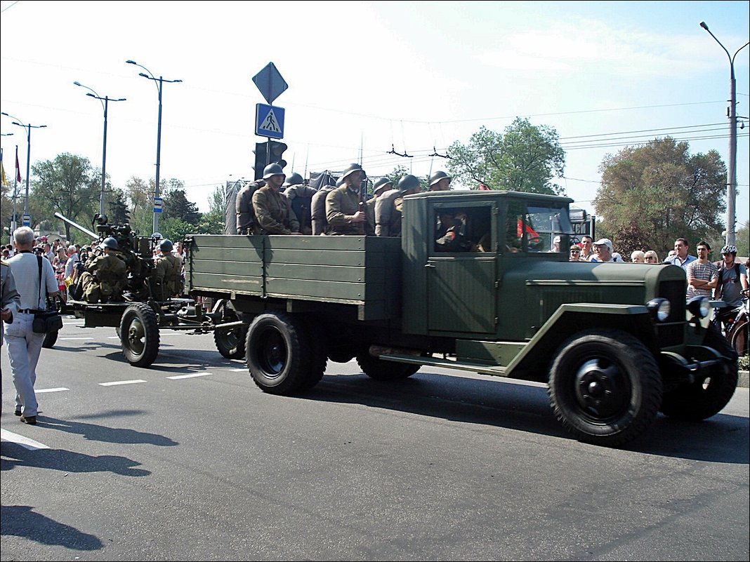 В День Победы. Запорожье, 2012 год - Нина Корешкова