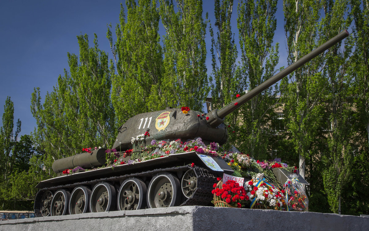 Киев.День Победы.Памятник танкистам-освободителям. - Андрей Нибылица