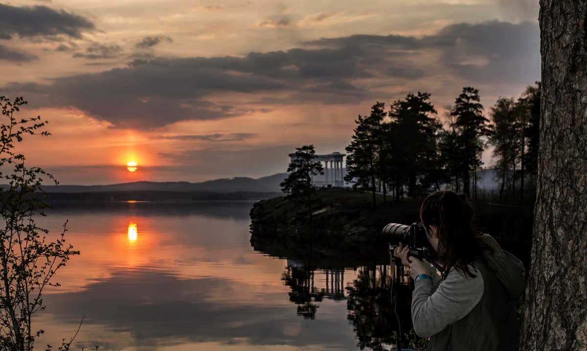 sunset on the lake - Dmitry Ozersky