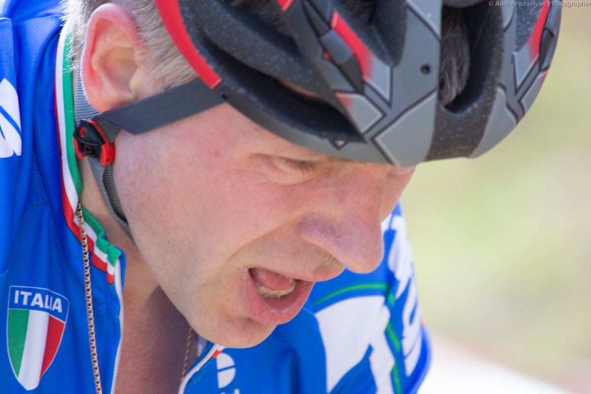 Лица и эмоции велосипедистов после гонки - Andrey Curie