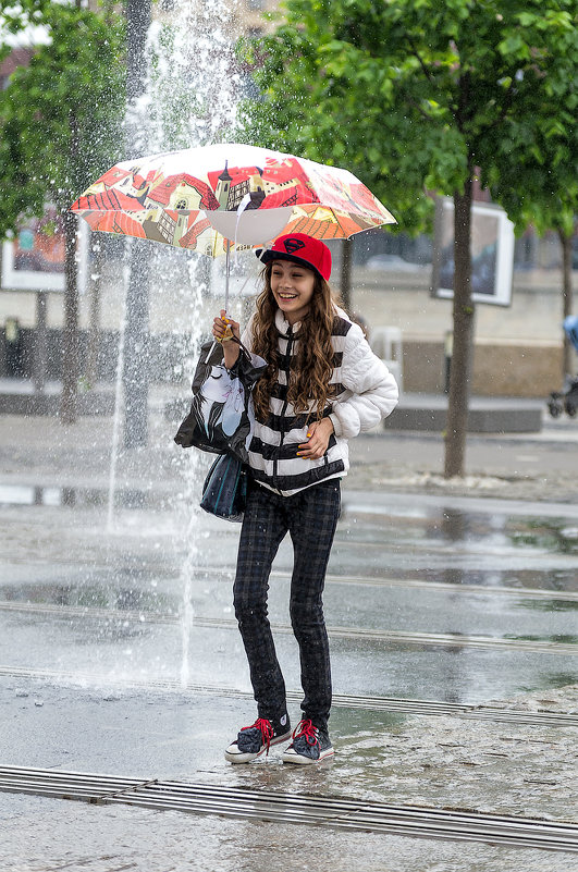 Когда есть зонт, но нет дождя.............. - Эдуард Пиолий