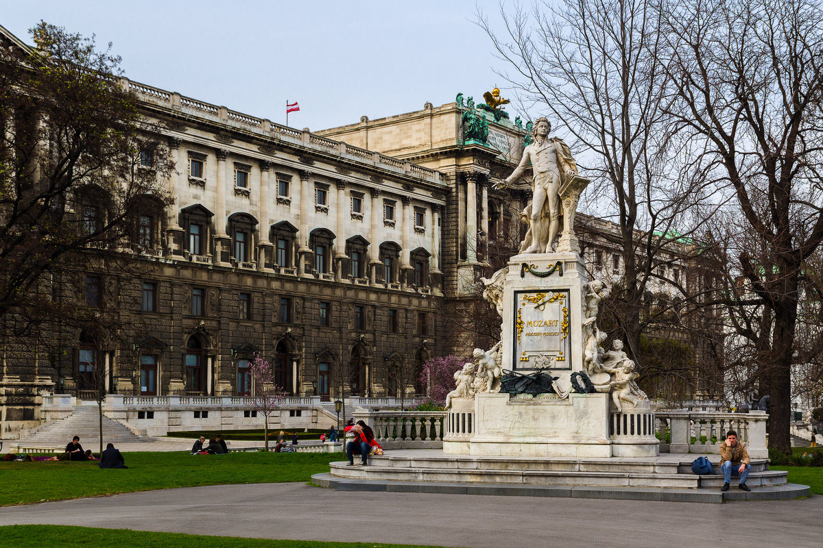 Памятник Моцарту. Вена - Александр Лядов