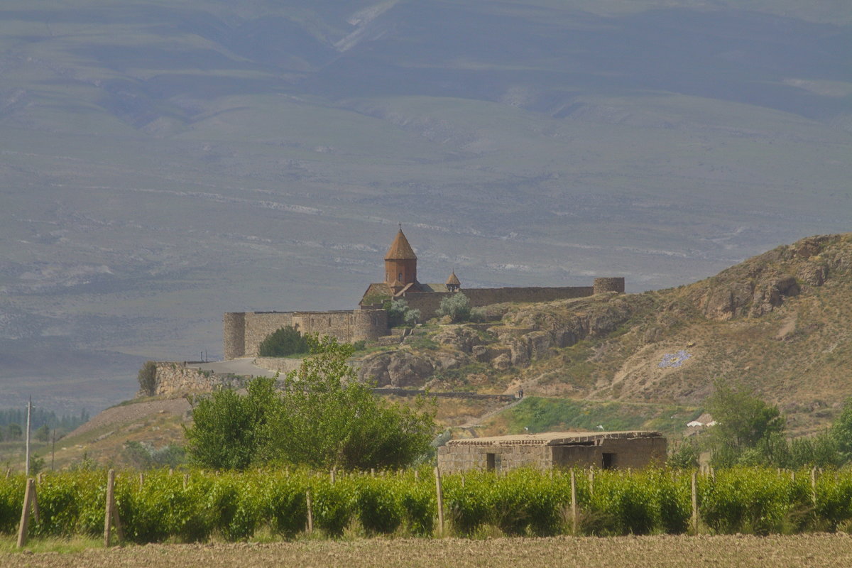 Монастырь крепость Хор Вирап - M Marikfoto