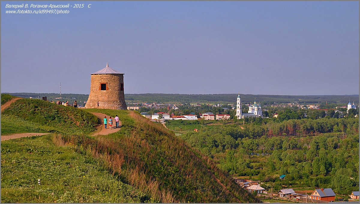 ВИД НА ЕЛАБУГУ С "ЧЕРТОВА" ГОРОДИЩА(2) - Валерий Викторович РОГАНОВ-АРЫССКИЙ