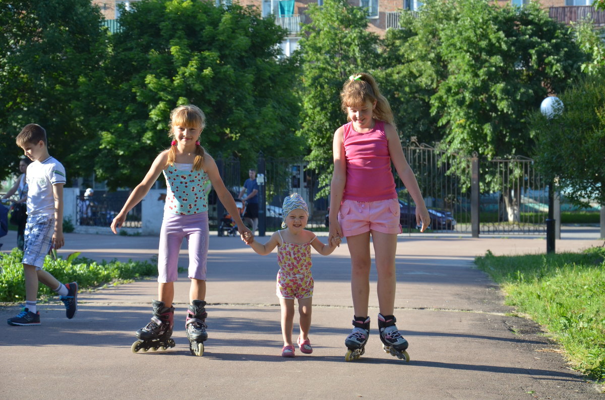 Когда кругом все удивительно, ничто не вызывает удивления; это и есть детство. (Антуан де Ривароль) - Анатолий Михайлович