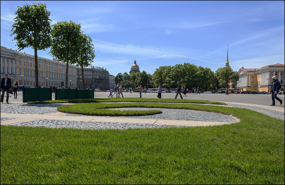 Трава на Дворцовой - Татьяна Петрова