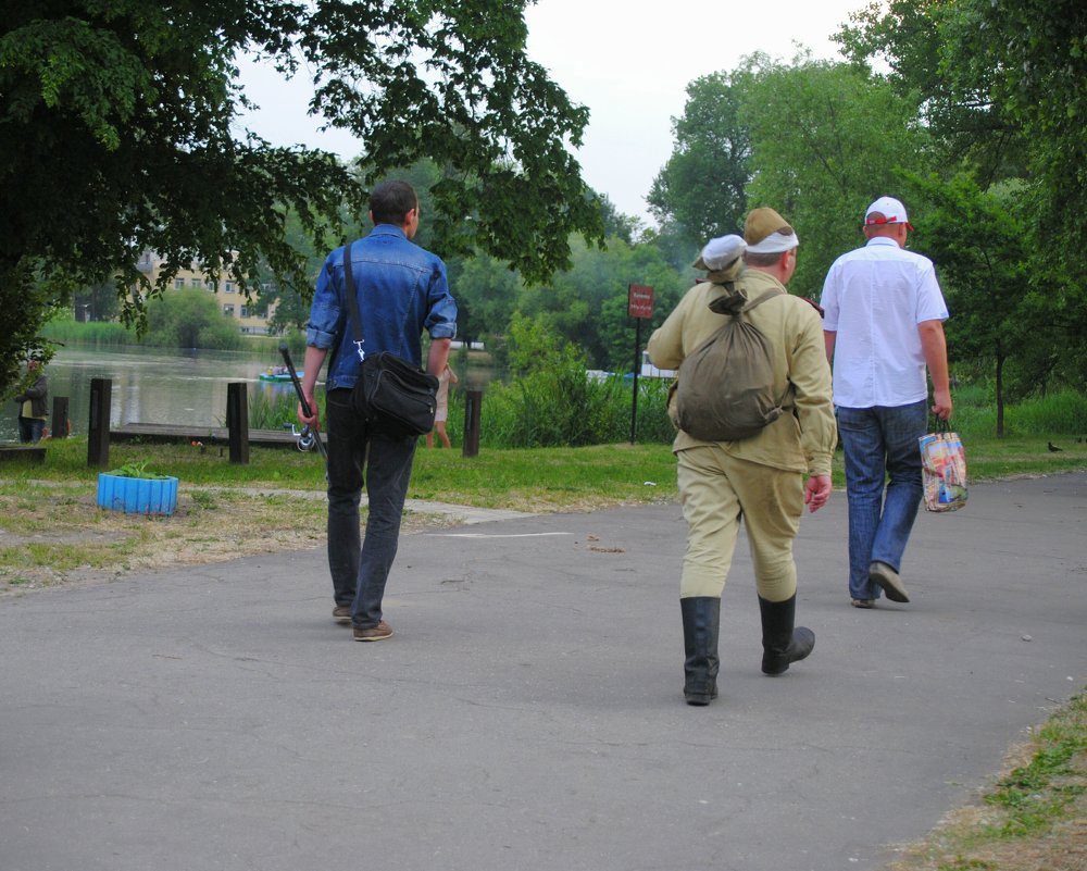 шел солдат по городу... - юлия.. Таксебефотограф))