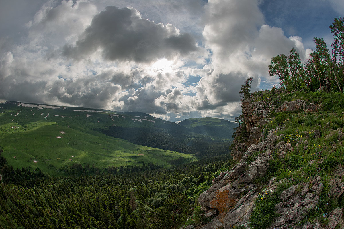 Плато Лагонаки март