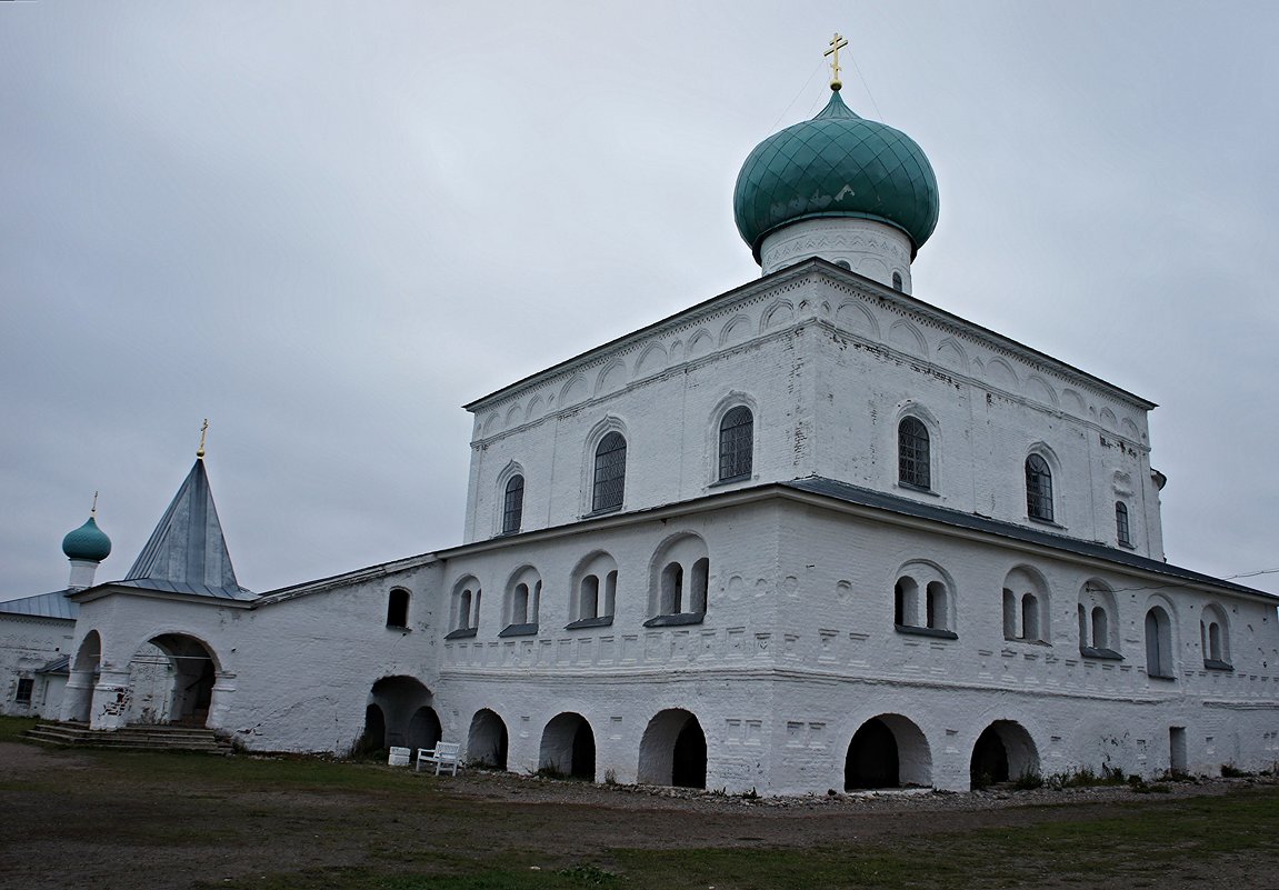 Троицкий собор, четвертый на этом месте, построен в 1695 г. - Елена Павлова (Смолова)