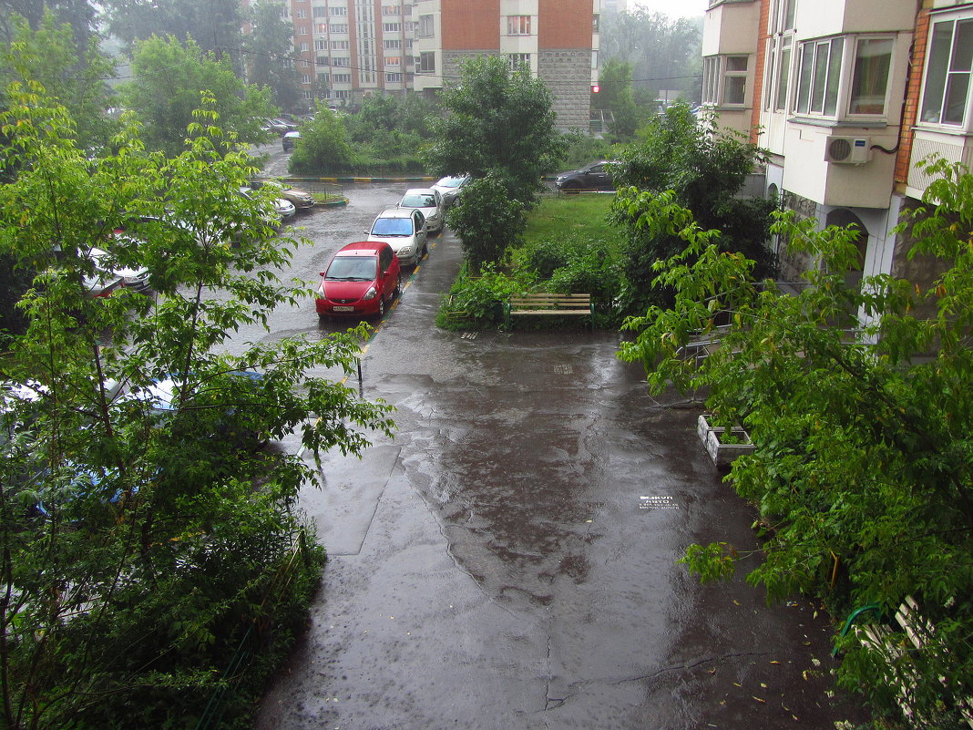 Вода, вода ... (Вчерашний дождь) - Андрей Лукьянов
