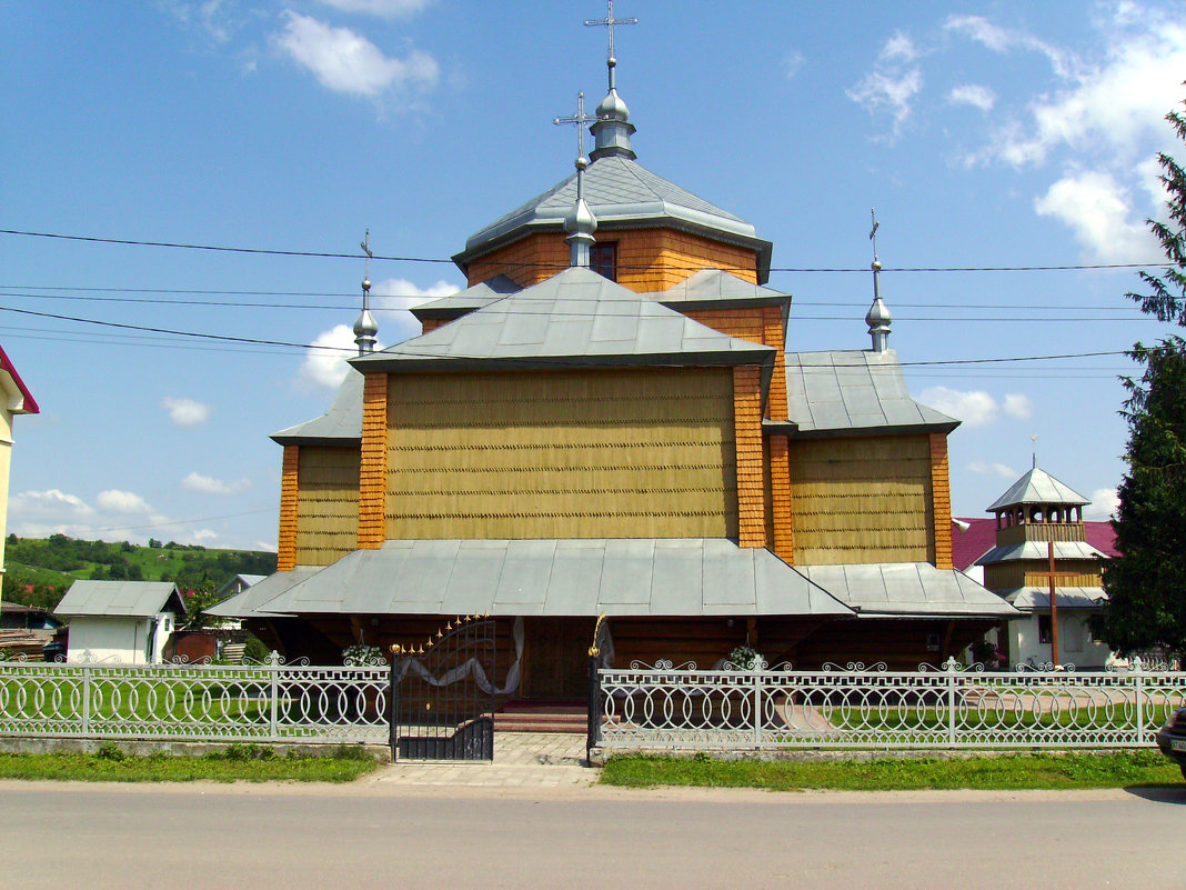 Деревянный  храм  в  Вовчинце - Андрей  Васильевич Коляскин