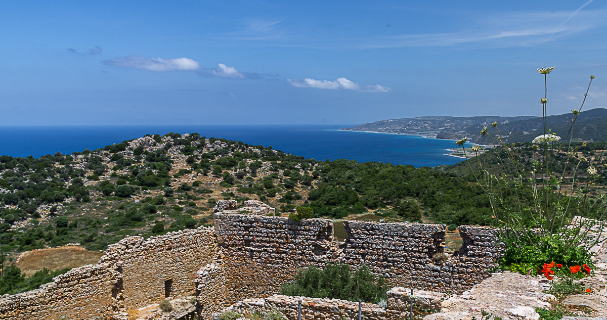 Kritinia Castle  & Aegean Sea. - Геннадий Слёзкин