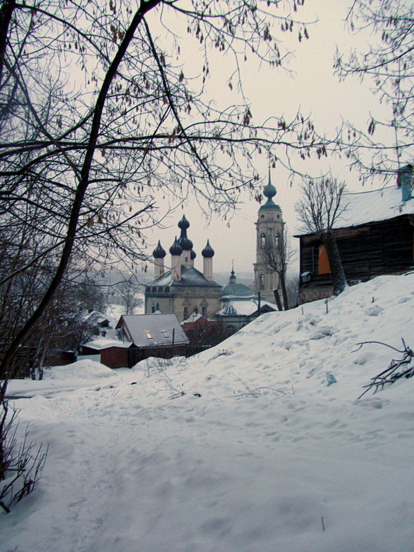 Калуга.Старая часть города.Поздний март 2013 года.Вид на церковь - Ivan G