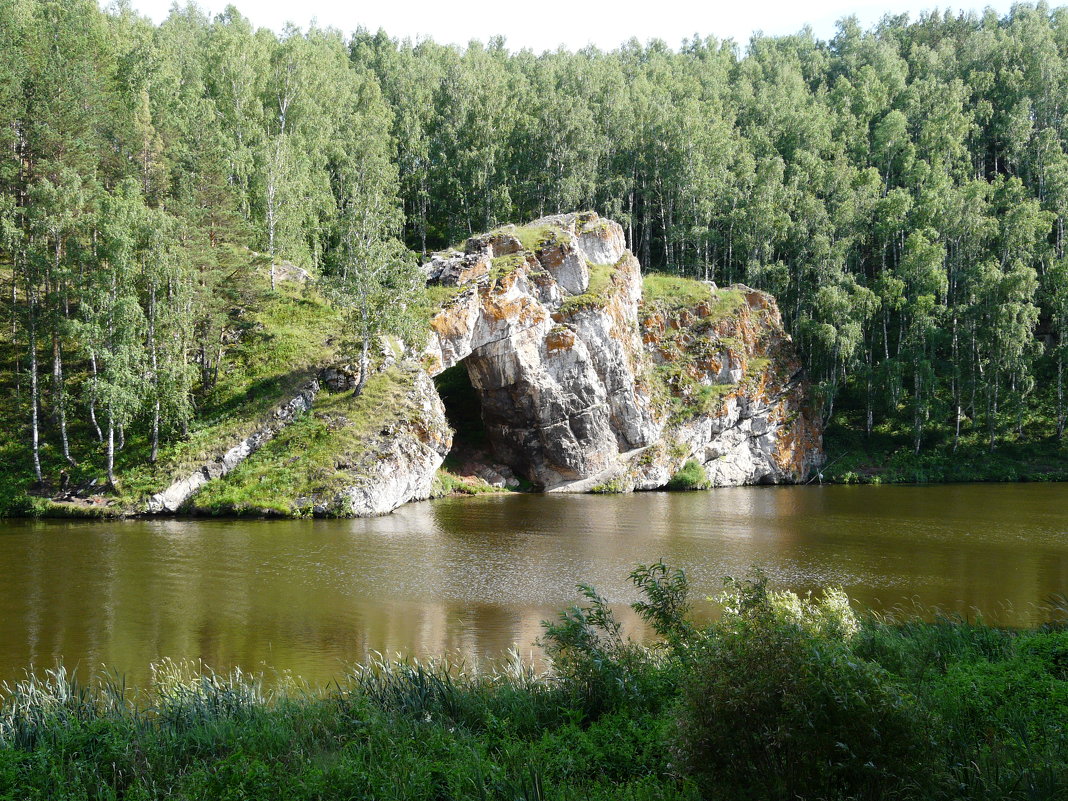 Скала «Каменные ворота» на реке Исеть - Олег Дейнега