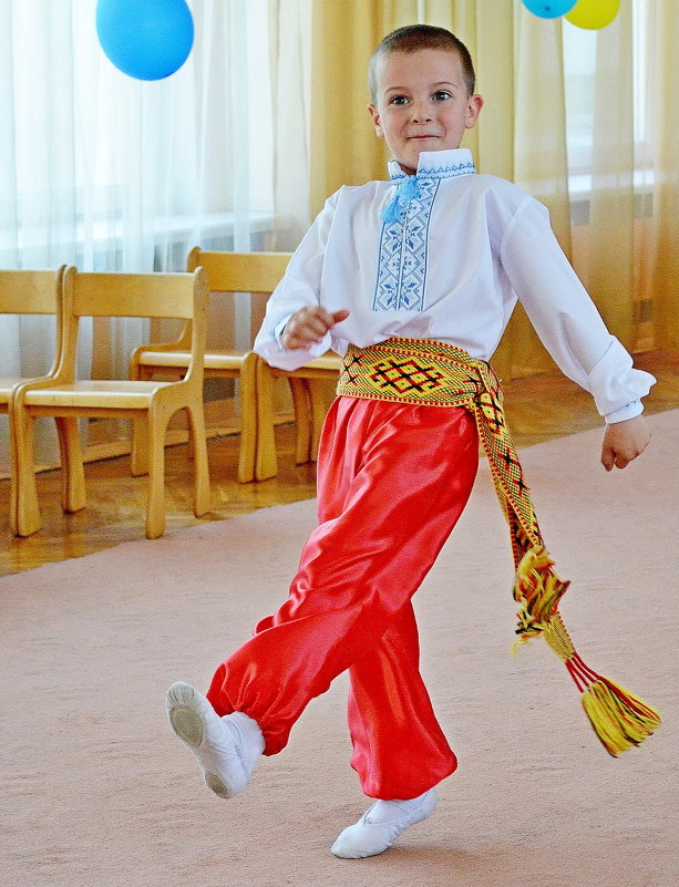 Детский танец - Ростислав 