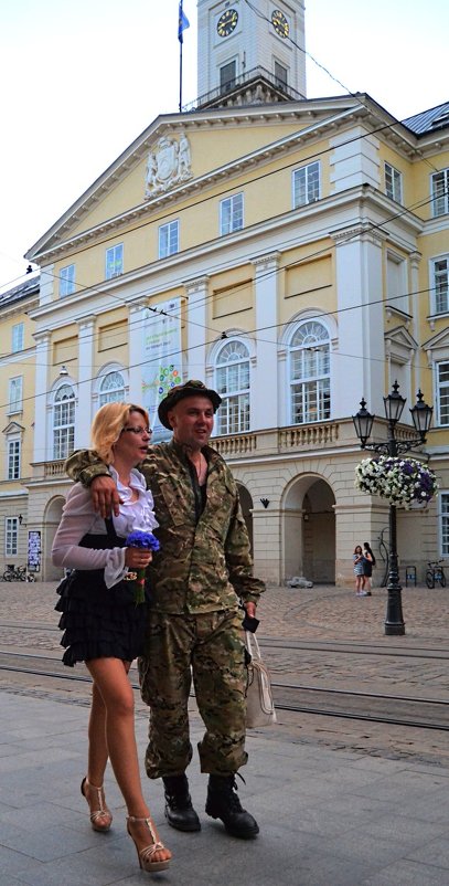 «У солдата выходной…» - Aleks Nikon.ua