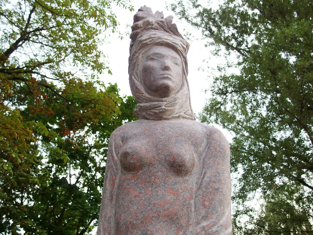 Статуя девушки - Андрей Мышко