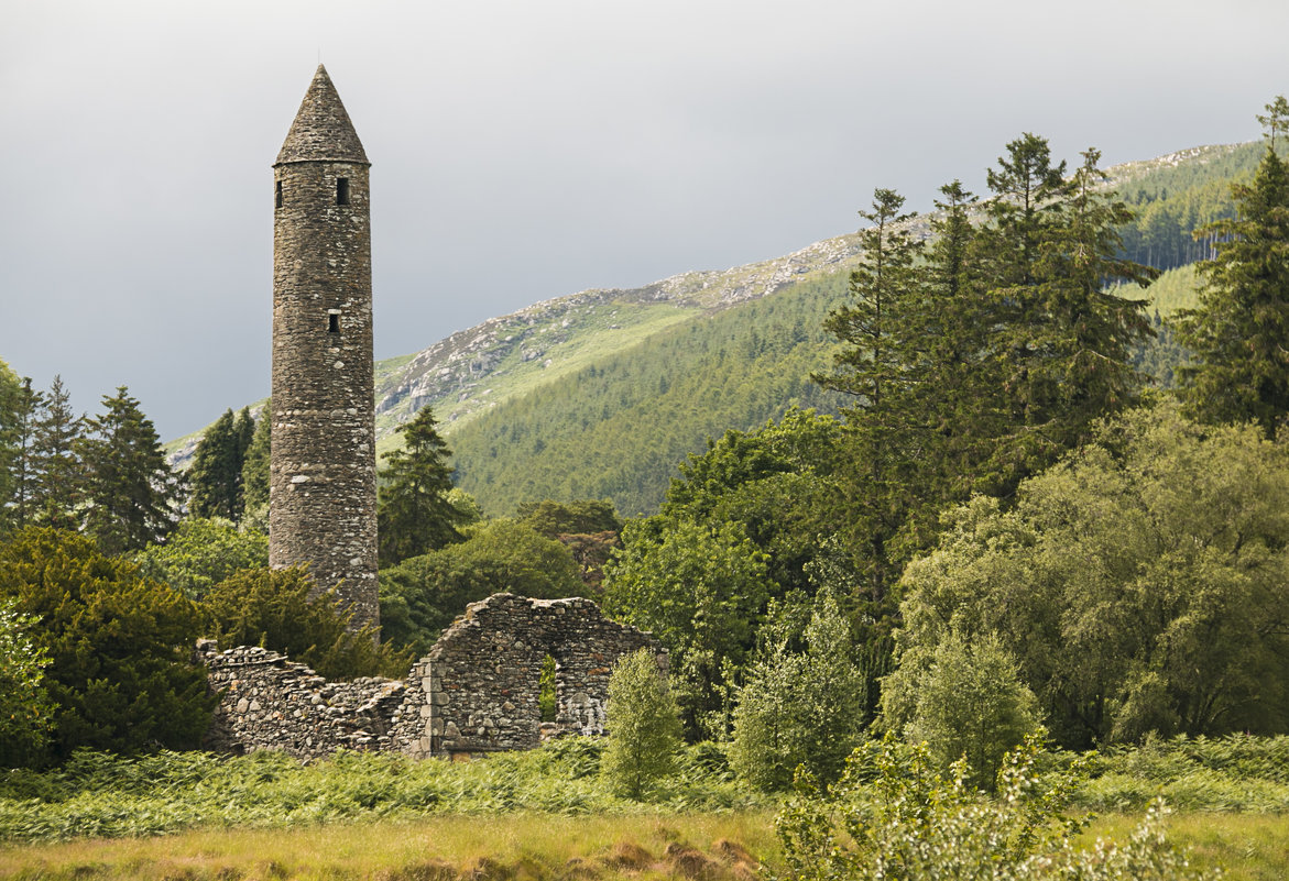 Старый монастырь в Ирландии - Дмитрий Сорокин