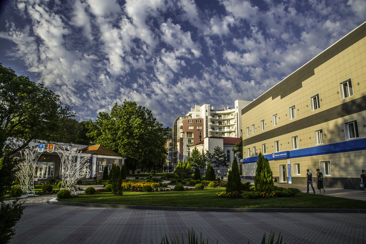 Городской пейзаж. Геленджик - Gennadiy Karasev