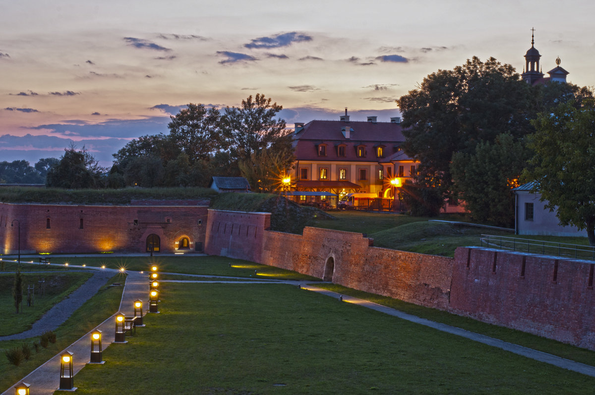 Evening Fortress in Zamosc - Roman Ilnytskyi