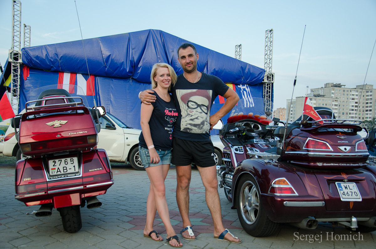 Участники-организаторы мотослёта "GoldWing 2015" в Бресте. - Сергей и Ирина Хомич